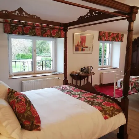 Le Grand Chemin De La Vie Bed & Breakfast 4*