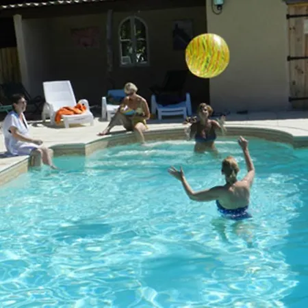 Le Grand Chemin De La Vie Bed and breakfast Montcaret