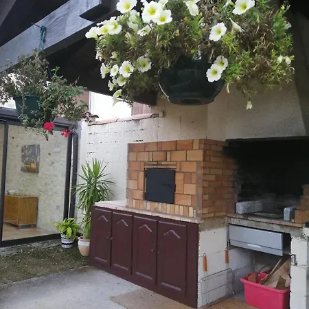 Le Grand Chemin De La Vie Bed & Breakfast Montcaret
