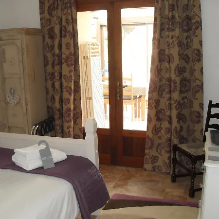 Bed & Breakfast Le Grand Chemin De La Vie Montcaret
